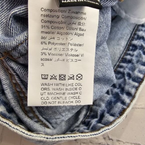 Shein Womens Size Medium Jeans Acid Wash Distressed Frayed Hem Zip Frayed Hem - Picture 6 of 10